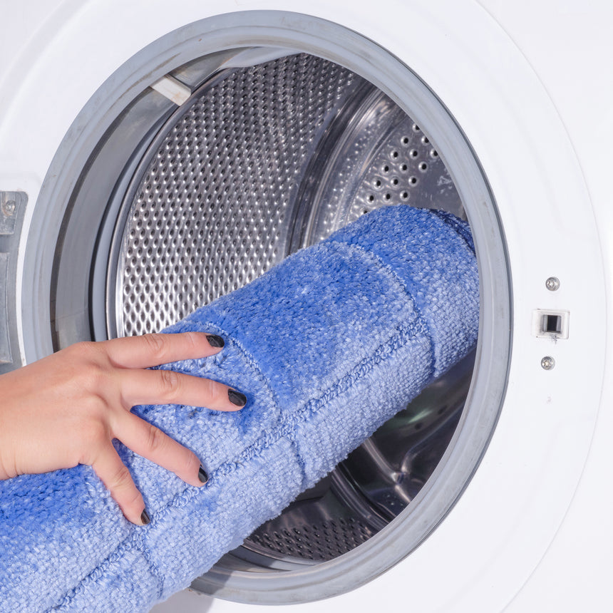 Noelle 2-Piece Machine Washable Non-Slip Blue Bathroom Rug Set