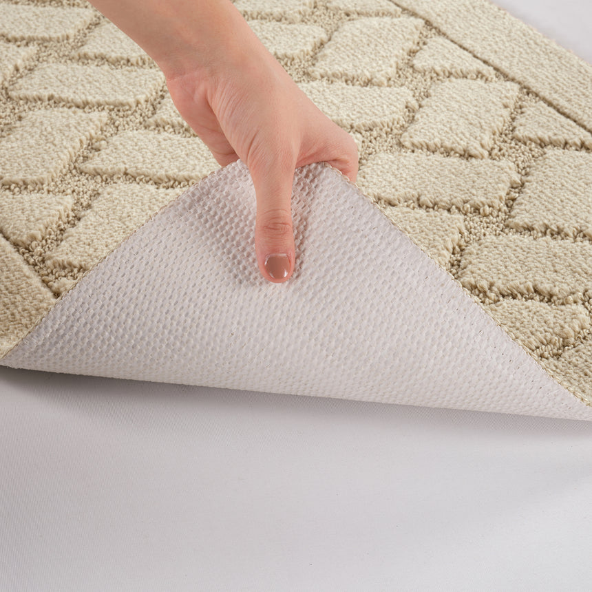 Nilah 2-Piece Machine Washable Non-Slip Light Beige Bathroom Rug Set