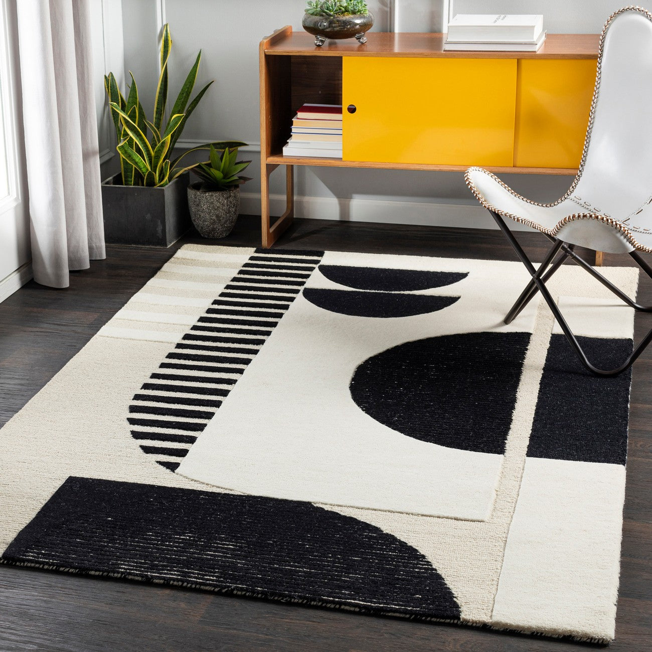 AANYA Hand-Tufted Modern Wool Black Area Rug Roomscene