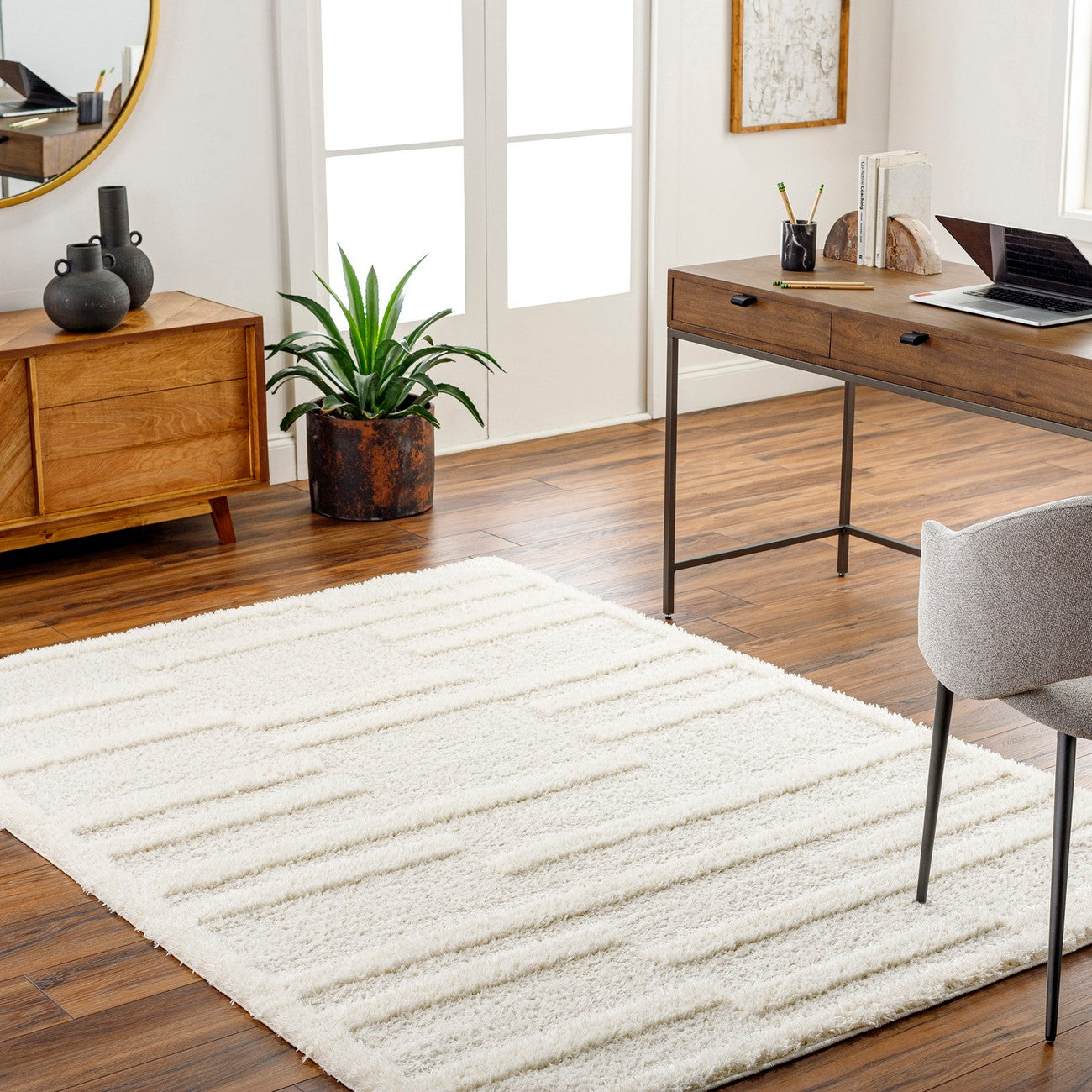 BAHRANI Shaggy Modern Plush Pile Beige/Ivory Area Rug Roomscene