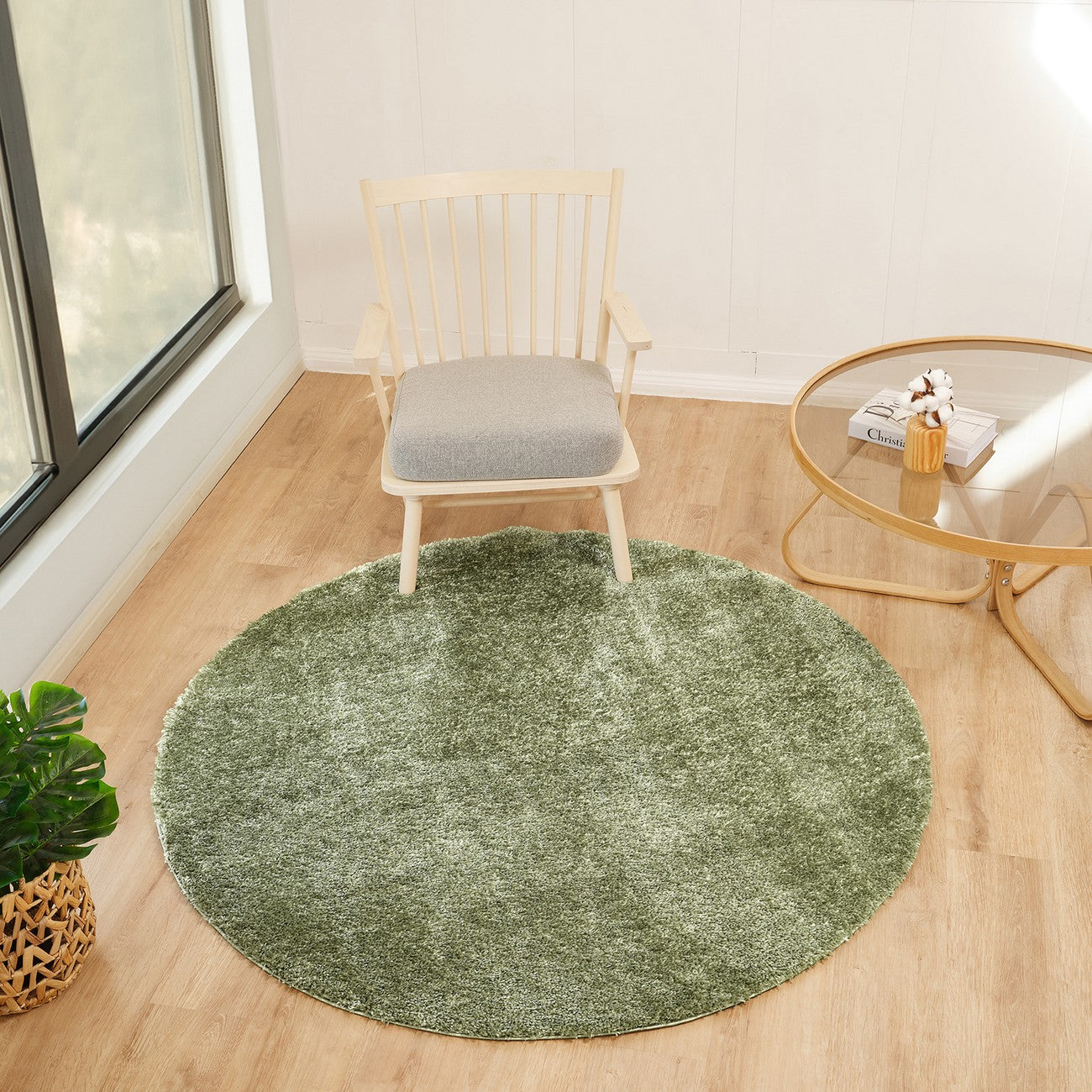 CLAIRE Round Shaggy Solid Color Plush Pile Moss Green Area Rug Roomscene