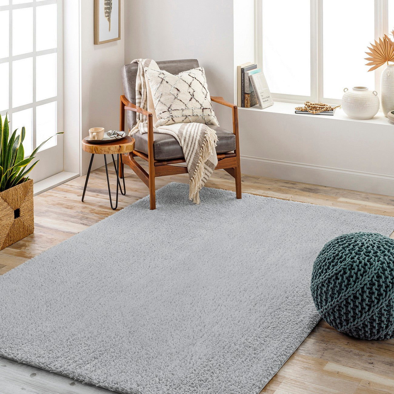 CLAIRE Round Shaggy Solid Color Plush Pile Grey Area Rug Roomscene