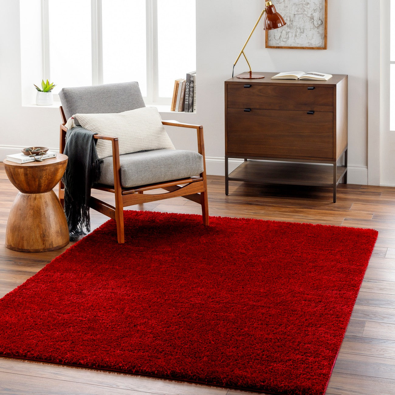 CLAIRE Round Shaggy Solid Color Plush Pile Cherry Area Rug Roomscene