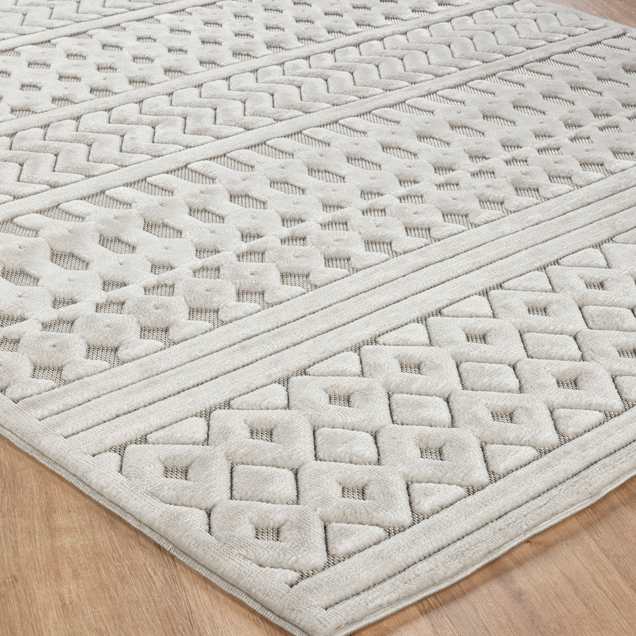 HARUKA Indoor & Outdoor 3D High & Low Pile Textured White Area Rug LMM2329 Corner
