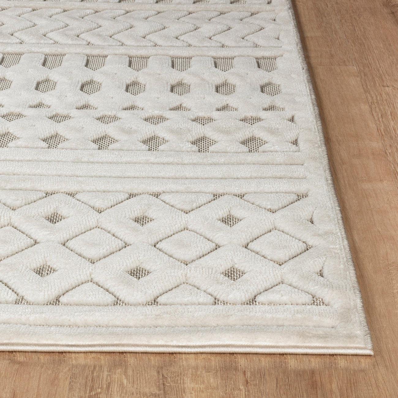 HARUKA Indoor & Outdoor 3D High & Low Pile Textured White Area Rug LMM2329 Front