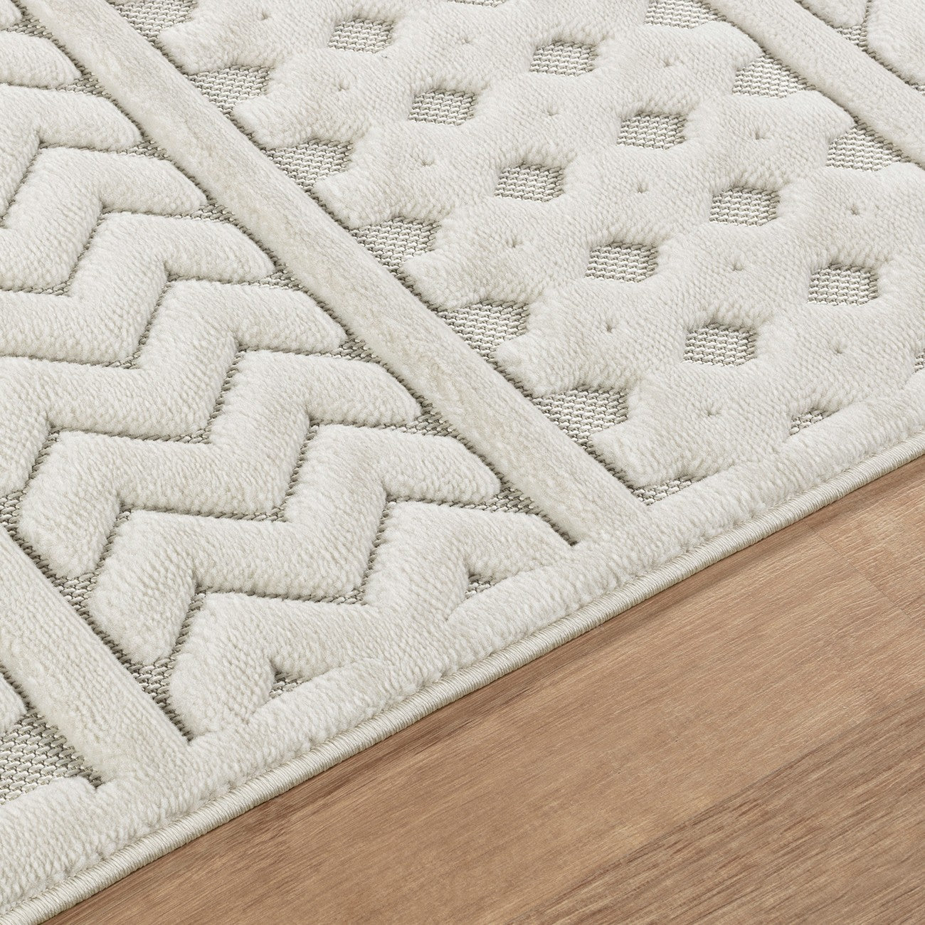 HARUKA Indoor & Outdoor 3D High & Low Pile Textured White Area Rug LMM2329 Texture