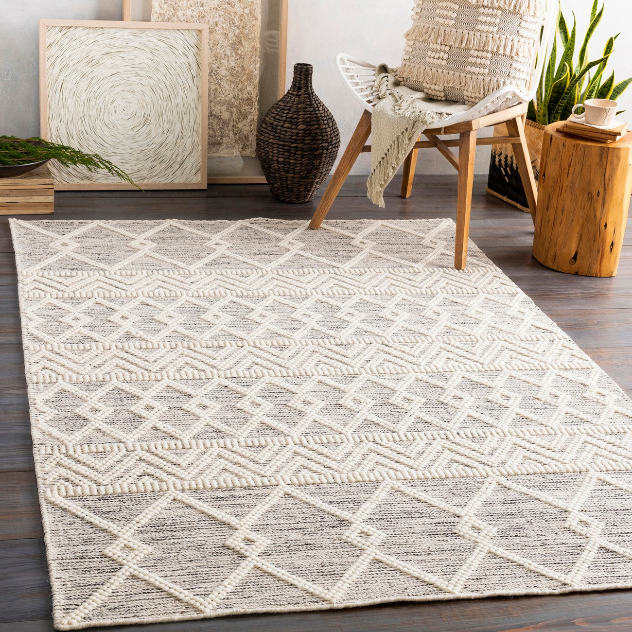 ISHANI Hand-Woven Global Wool Charcoal Area Rug Roomscene