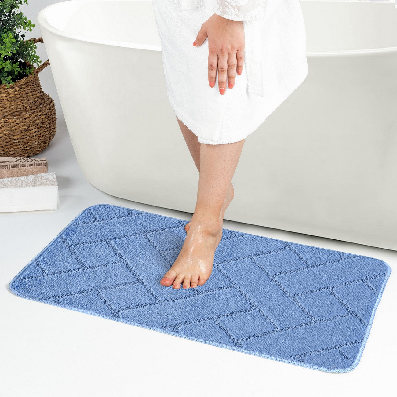 JUNIPER 2 Piece Machine Washable Non-Slip Blue Bathroom Rug Set Roomscene