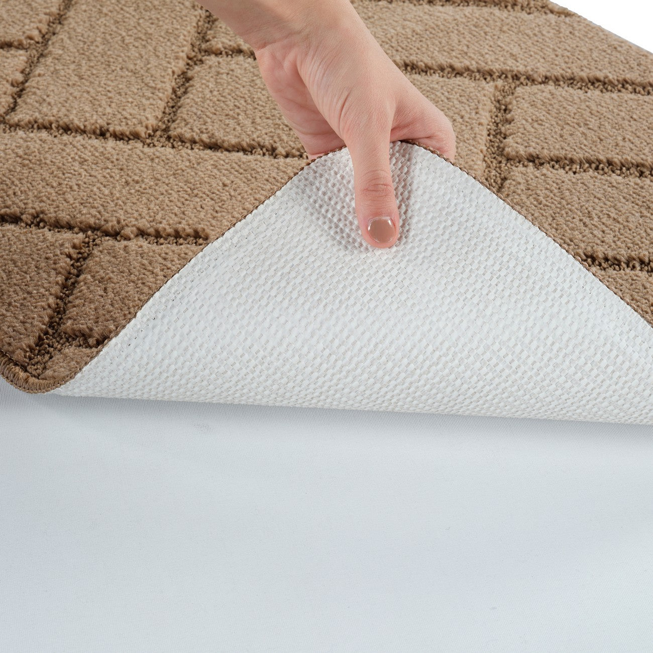 JUNIPER 2 Piece Machine Washable Non-Slip Brown Bathroom Rug Set Detail