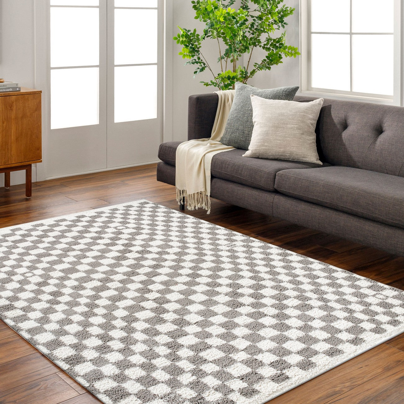 KITTU Shaggy Modern Plush Pile Light Grey Checkered Area Rug Roomscene
