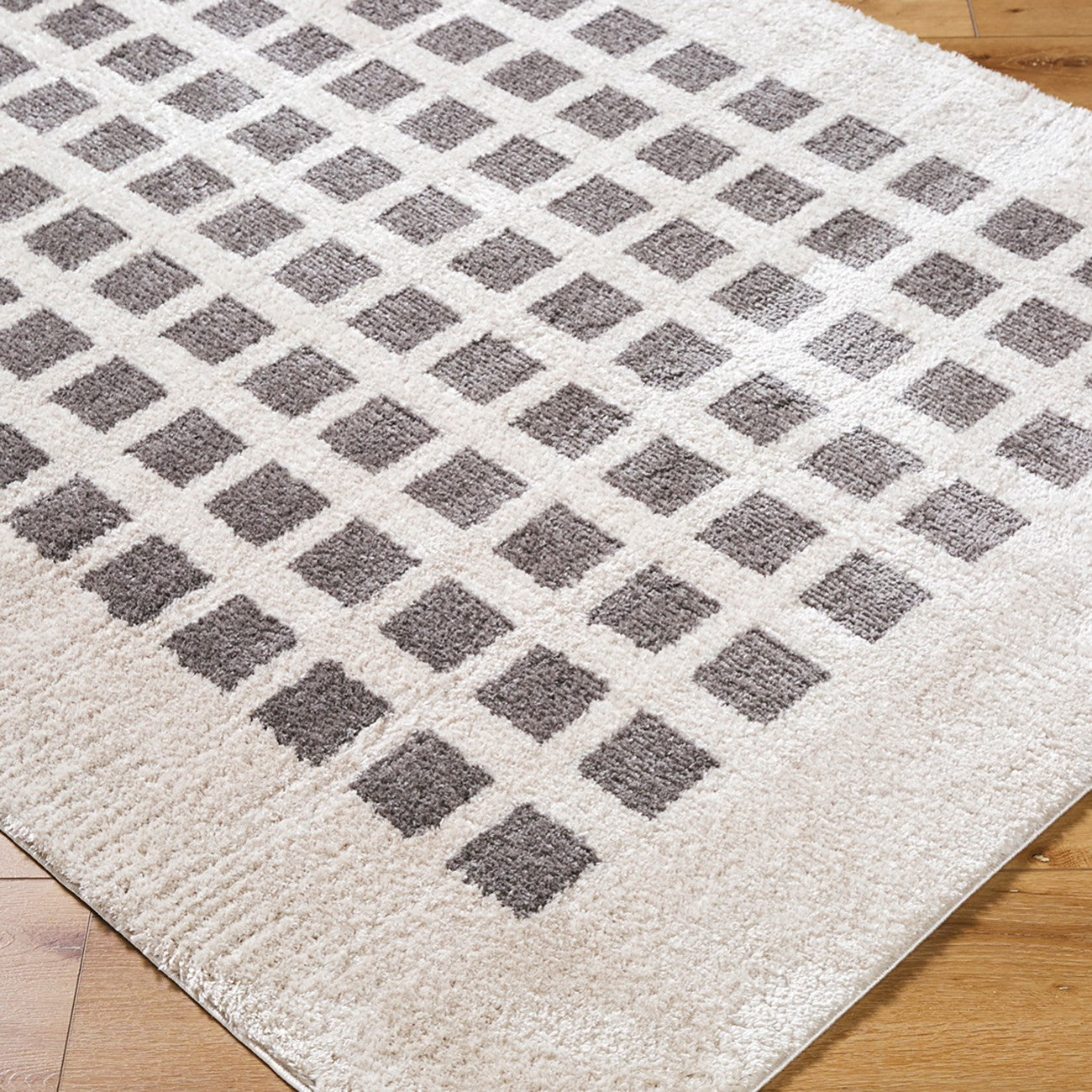 LAURINE Machine Washable Modern Shaggy Charcoal Area Rug Corner