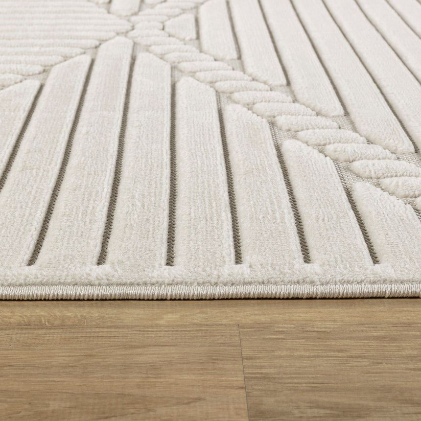 Mitsuko In- & Outdoor 3D High & Low Pile Textured White Rug