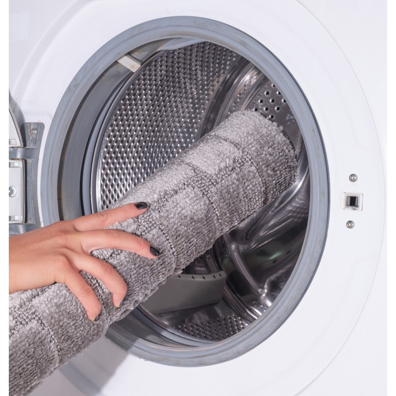 NILAH 2 Piece Machine Washable Non-Slip Light Grey Bathroom Rug Set Washable