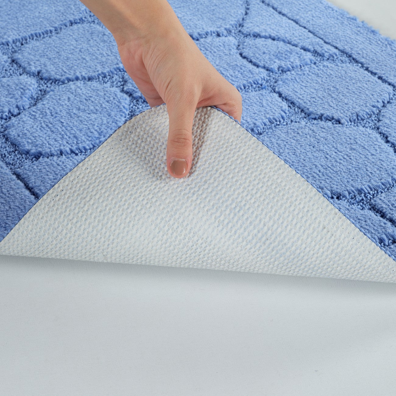 OLIVE 2 Piece Machine Washable Non-Slip Blue Bathroom Rug Set Detail