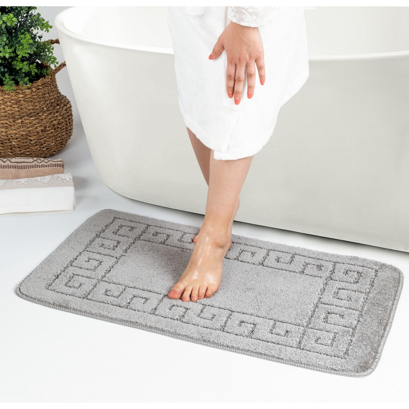 POPPY 2 Piece Machine Washable Non-Slip Grey Bathroom Rug Set Roomscene