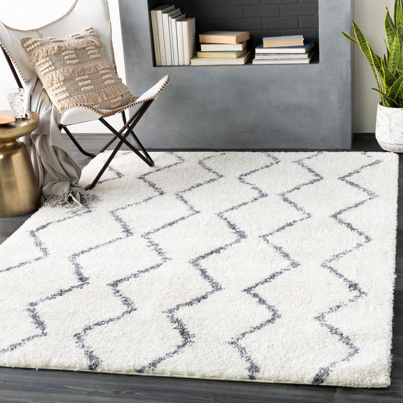 RACHEL Shaggy Geometric Plush Pile White Area Rug Roomscene