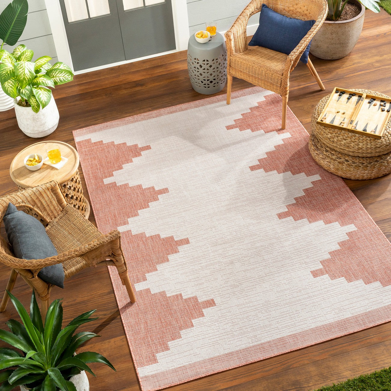 RUBAL Indoor & Outdoor Global Coral/Grey Area Rug Roomscene