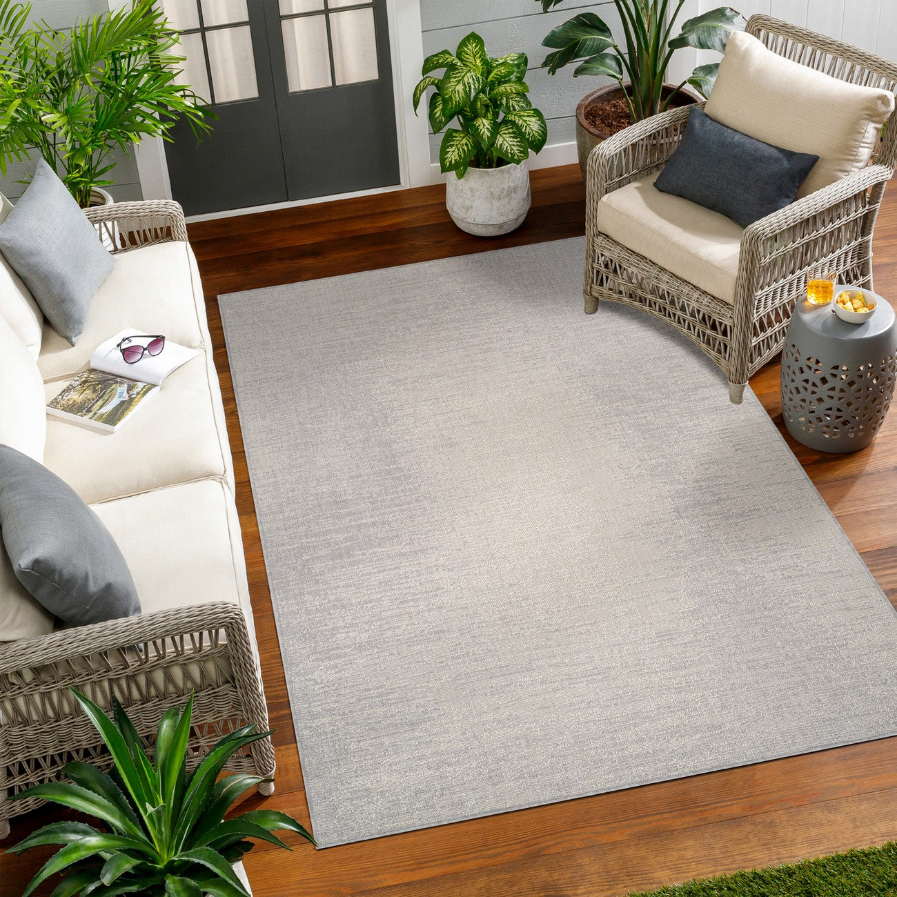 SHELBY Indoor & Outdoor Modern Light Grey/Beige Area Rug Roomscene