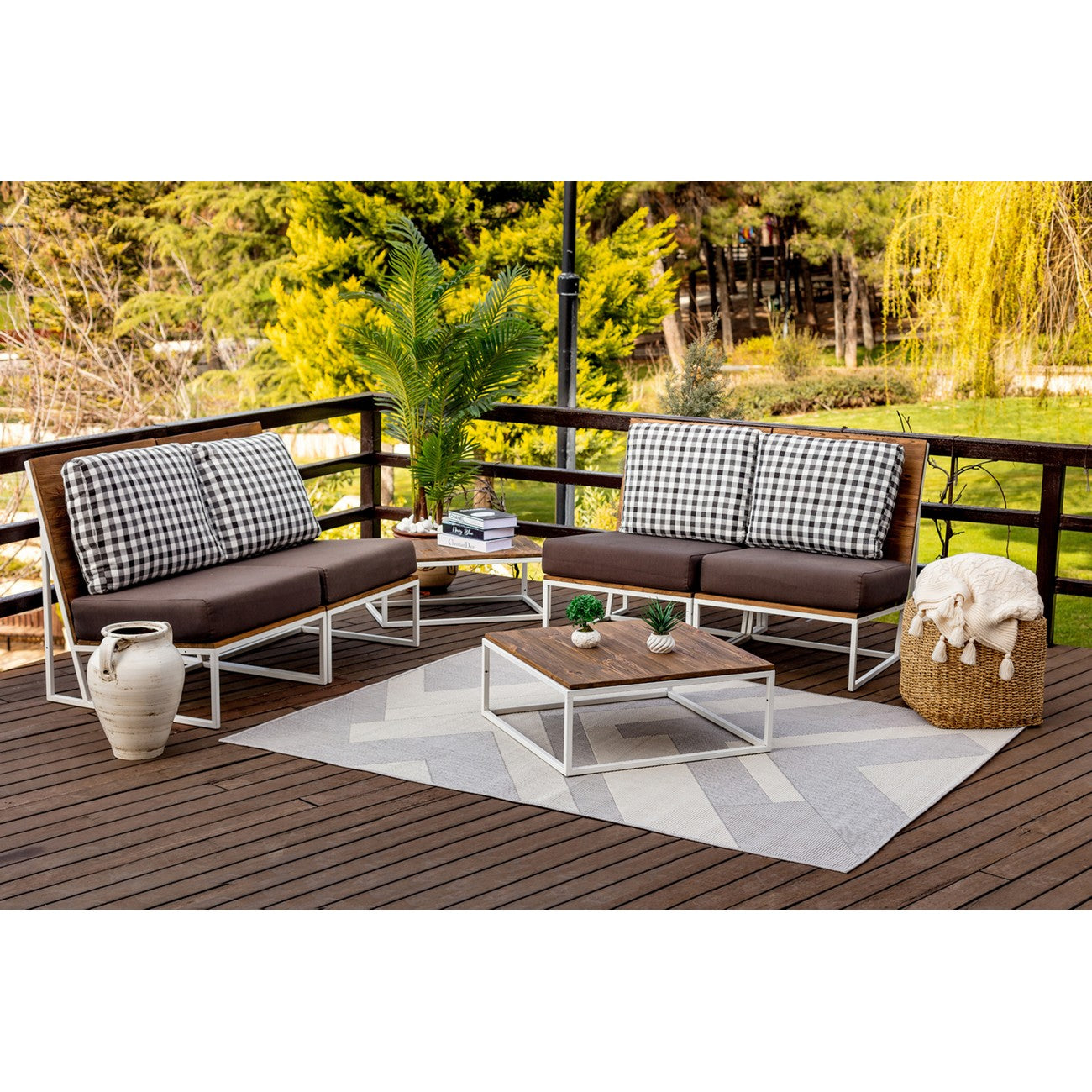 ABBY Indoor & Outdoor Modern Light Grey/Ivory Area Rug Roomscene