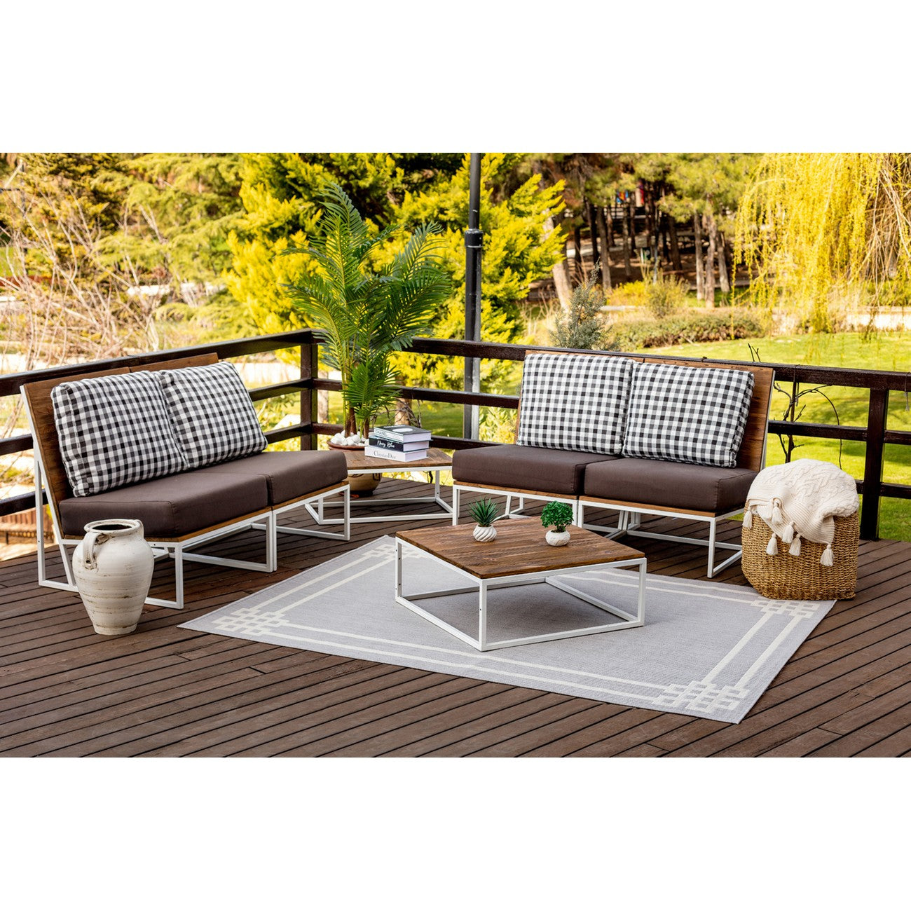 MARY Indoor & Outdoor Modern Light Grey/Ivory Area Rug Roomscene