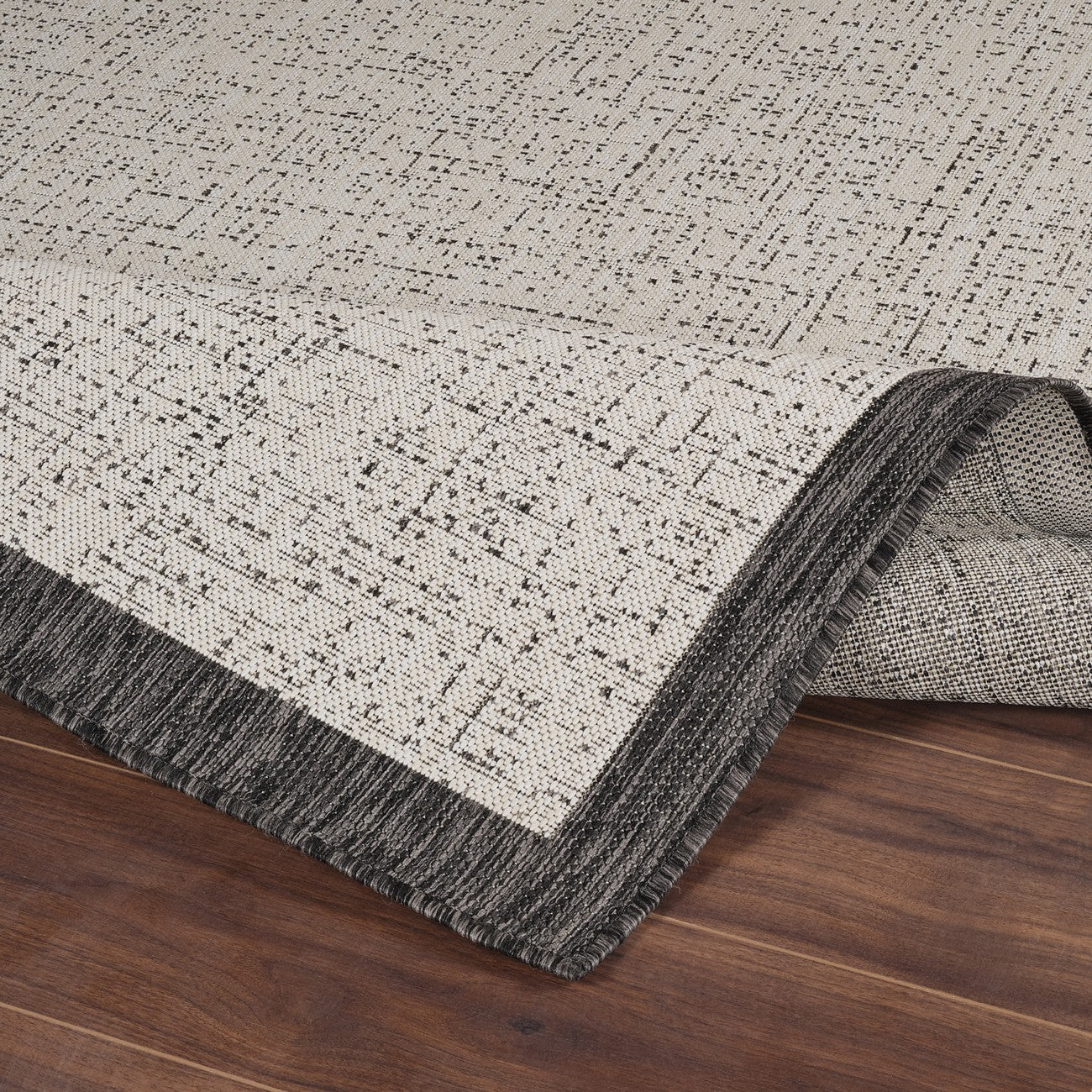 JODY Indoor & Outdoor Modern Black/Ivory Area Rug Fold