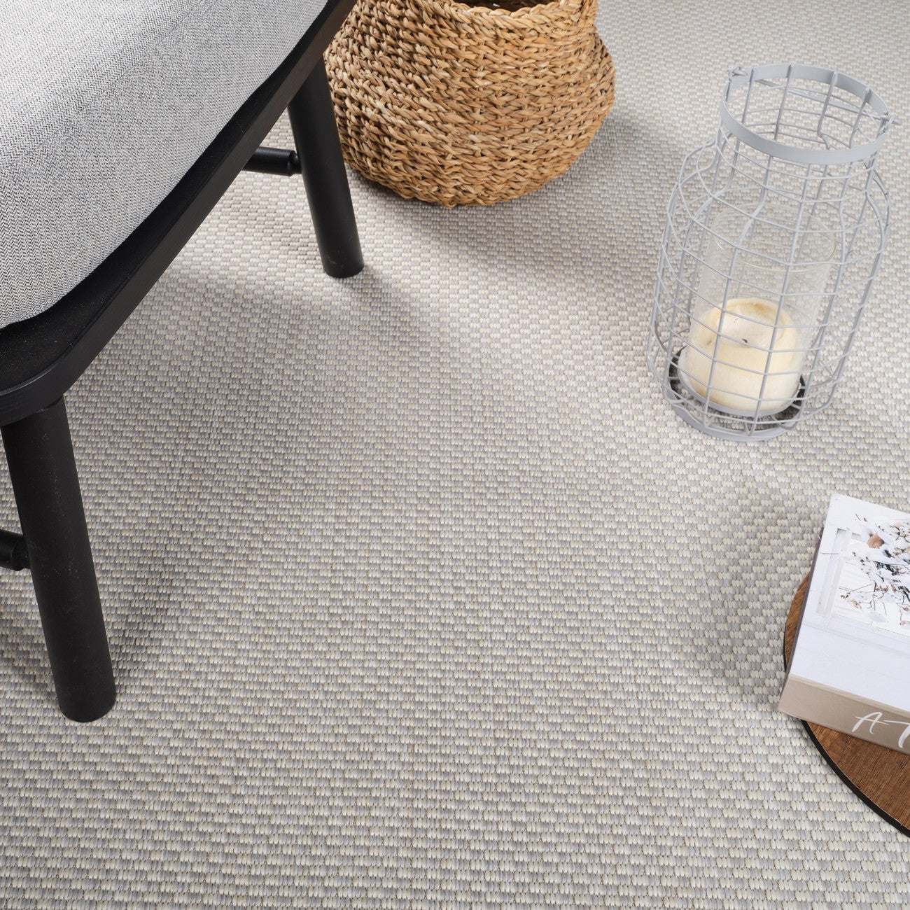 KACEY Indoor & Outdoor Modern Light Grey/Cream Area Rug Swatch
