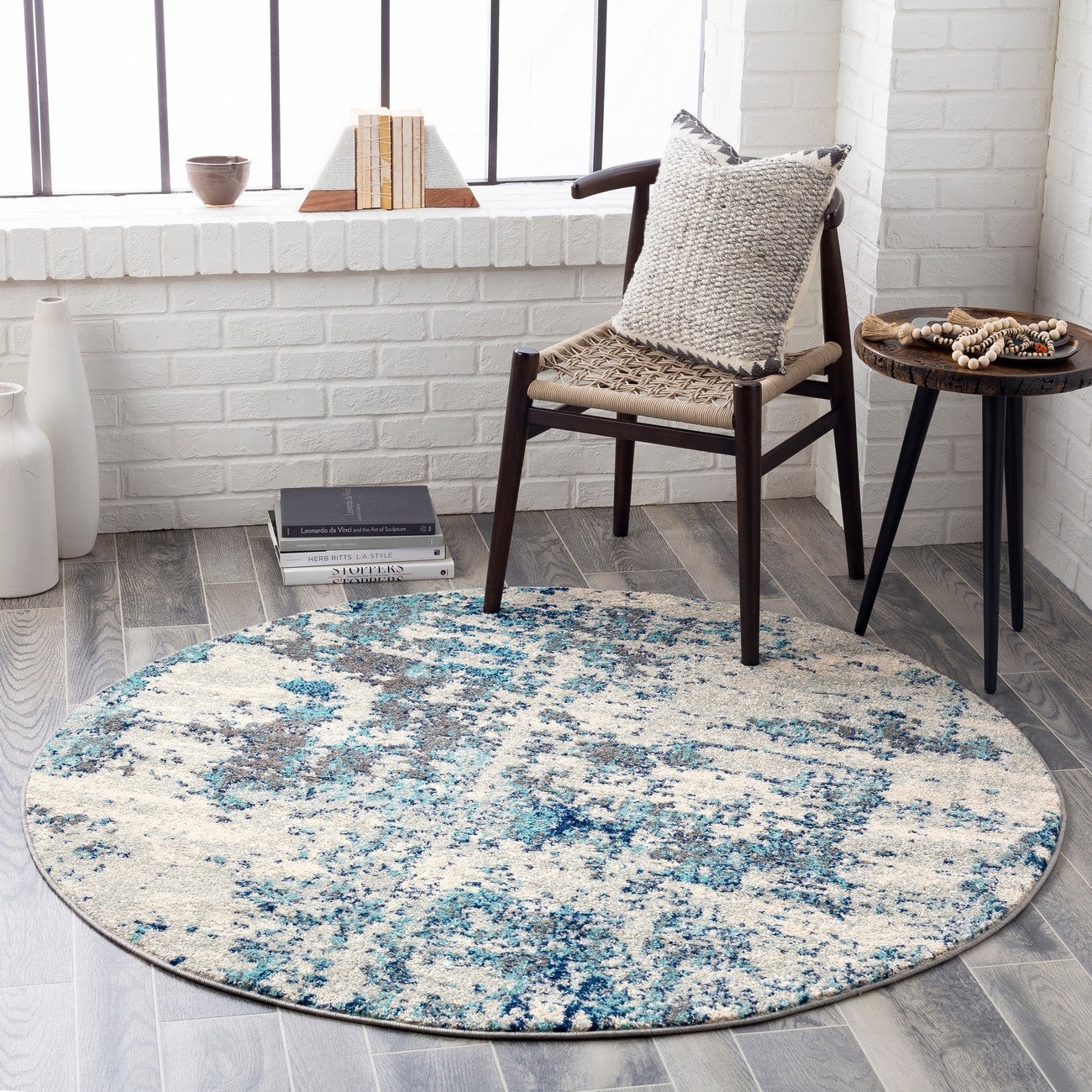 SARAH Abstract Modern Marble Navy/Aqua Area Rug Roomscene