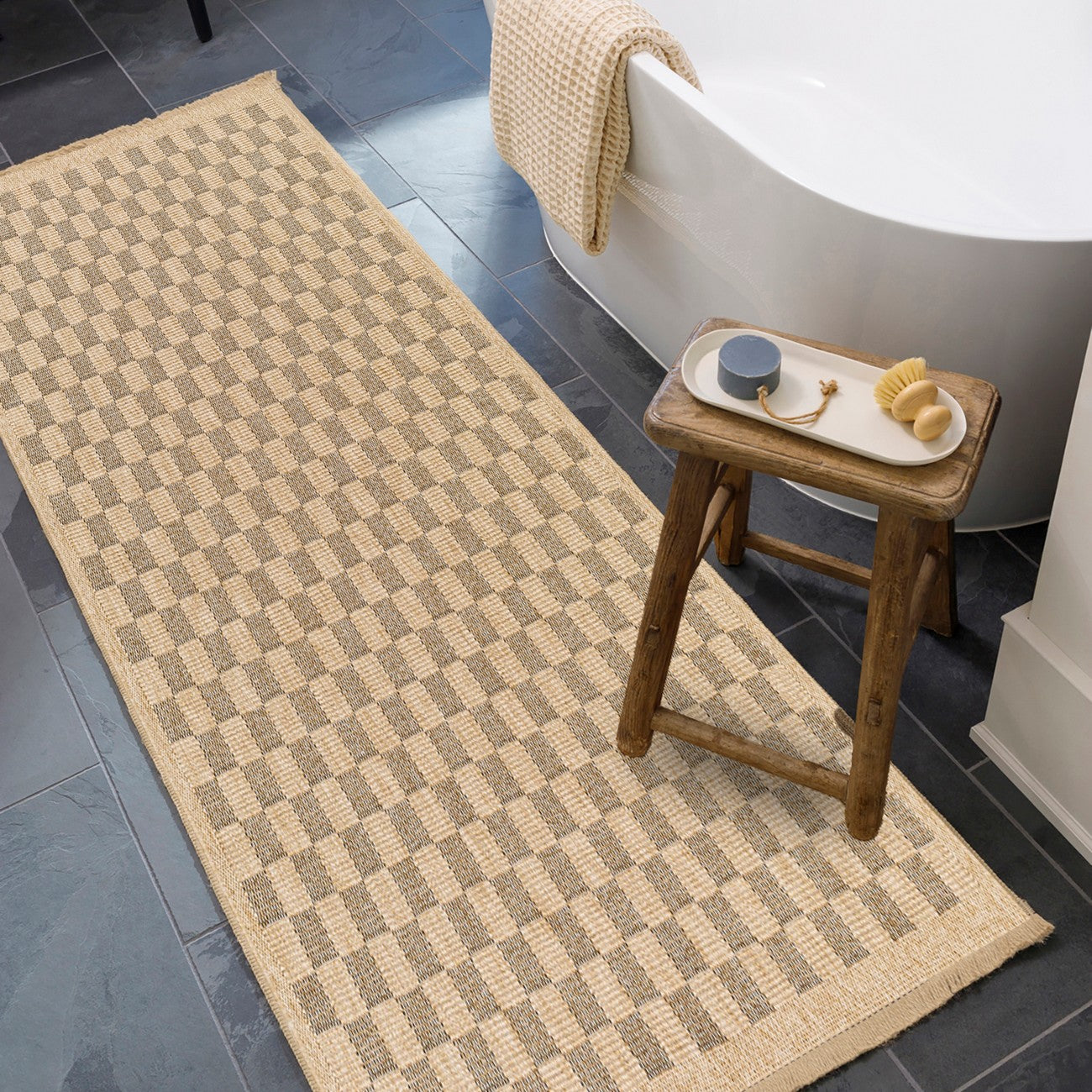 TORI Indoor & Outdoor Cottage Jute-Look Light Brown/Black Checkered Area Rug Roomscene