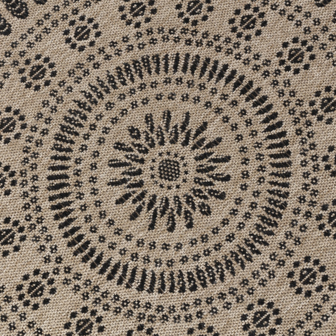 VERA Round Indoor & Outdoor Cottage Jute-Look Beige/Black Area Rug Swatch