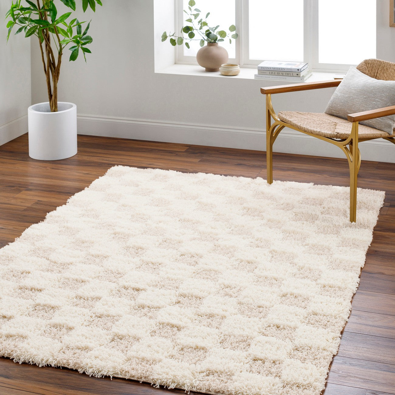 WILLA Shaggy Modern Plush Pile Light Beige Checkered Area Rug Roomscene