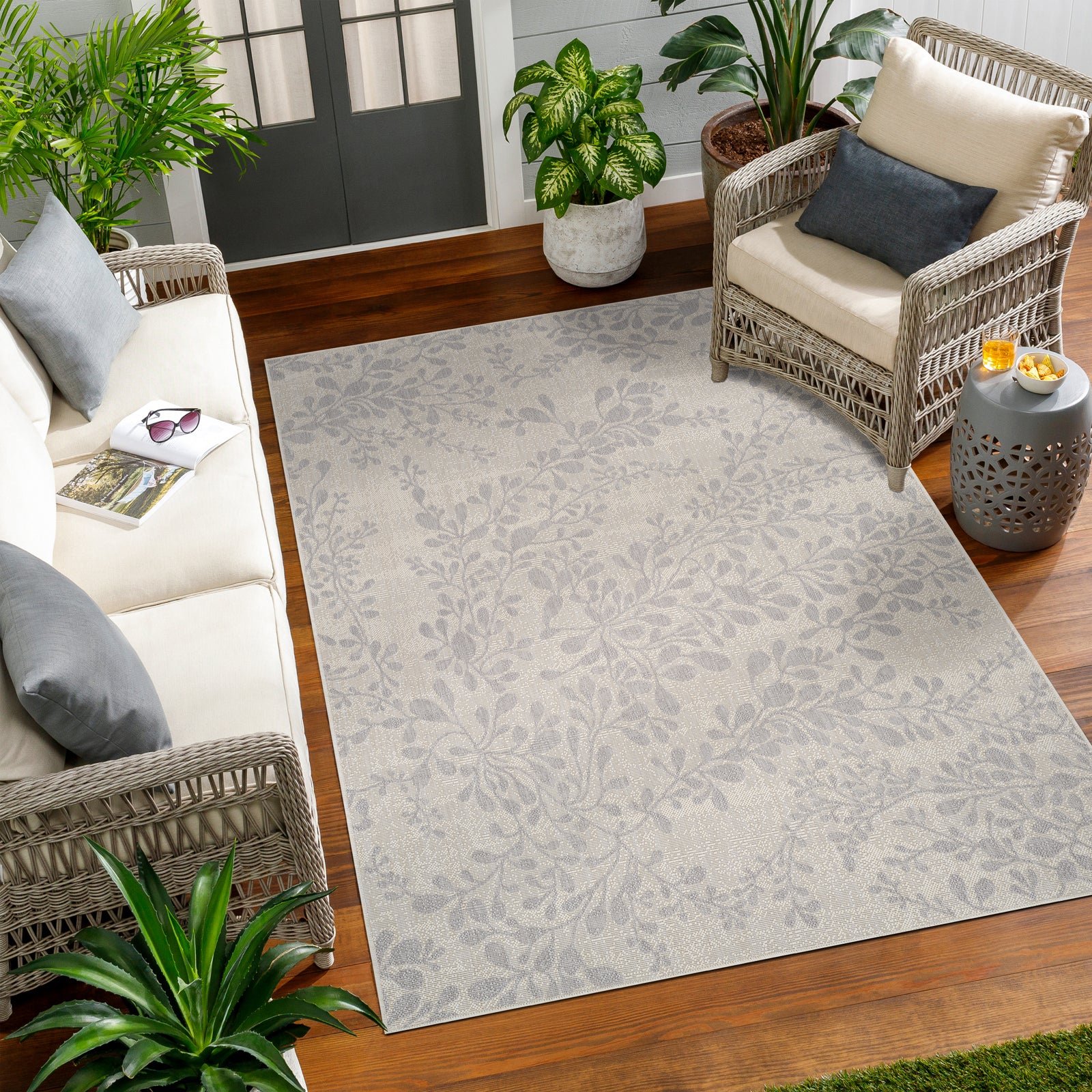 MOLLY Indoor & Outdoor Cottage Light Grey/Beige Area Rug Roomscene